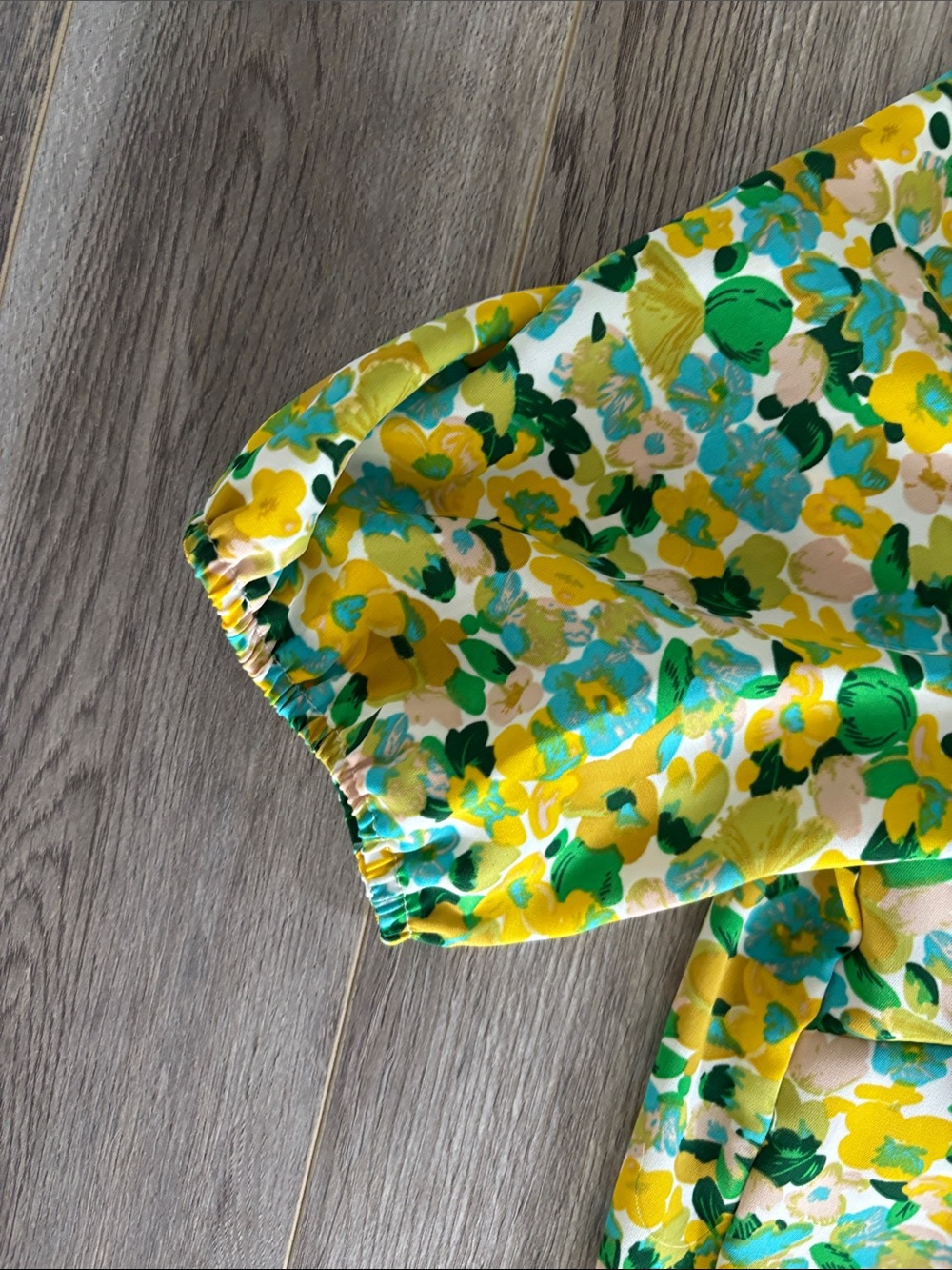SHEIN Yellow Green Floral Button-Down Shirt - Picture 4 of 8
